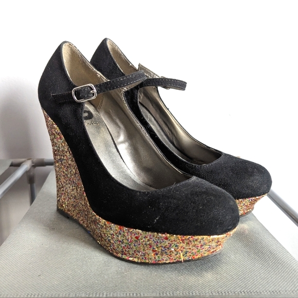 G by Guess Sparkle Wedges - Picture 2 of 11